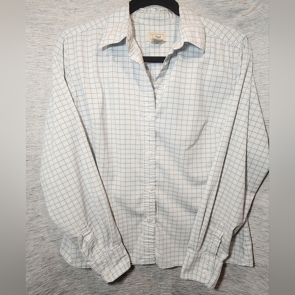 L.L. Bean Women's Long Sleeve Shirt, Button Front Small Pale Blue - Picture 1 of 5